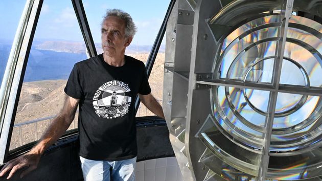 El último farero se jubila tras más de 30 años: “Desde que llegué en 1992 supe que sería el último en entrar aquí y empecé a guardarlo todo”