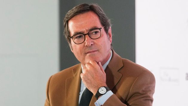 Garamendi habla claro a Yolanda Díaz y dice que endurecerá “sola” el registro horario porque “se ha enrabietado con la reducción de jornada laboral”