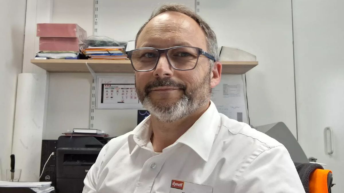 Christian Bergamo en su gasolinera