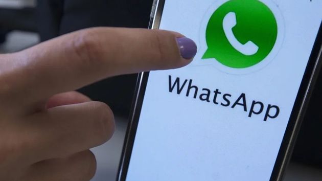 Multan con 5.000 euros a una empresa por enviar información de clientes al WhatsApp personal de un trabajador, que los había denunciado