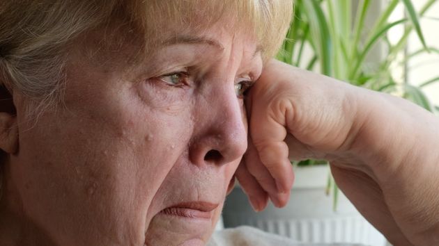 Una jubilada pide más de 900 euros de pensión compensatoria alegando que su exmarido, pensionista cobraba más de 3.600 euros: la justicia solo le da 300 euros