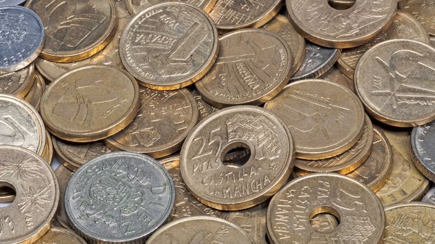 La moneda de Franco que vale 3.600 euros: tiene un agujero en el centro y es “muy rara”