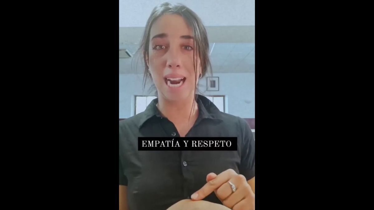 Camarera estalla por las condiciones laborales