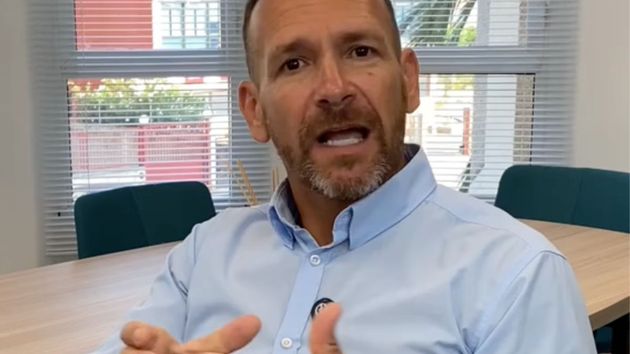 Un consultor financiero tajante con algunas parejas que viven juntas: “dividir a medias es asfixiar al que menos tiene”