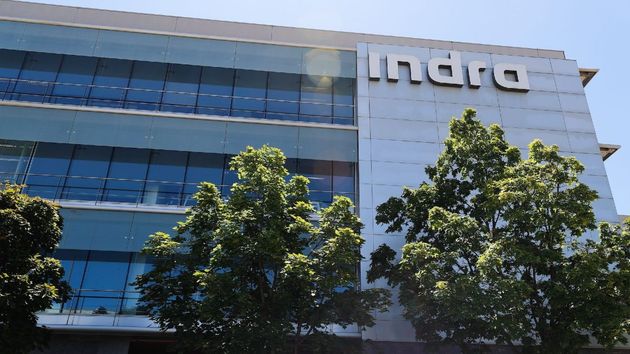 Contrato indefinido, teletrabajo y 32 días laborables de vacaciones: Indra lanza nuevas vacantes