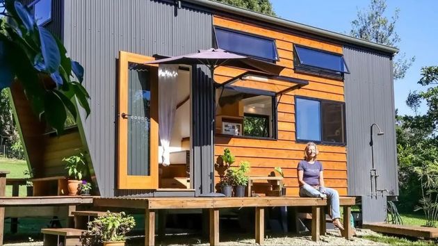 Una mujer de 56 años construye su propia casa prefabricada: “tenía dificultades para pagar el alquiler, por fin soy propietaria de una vivienda”