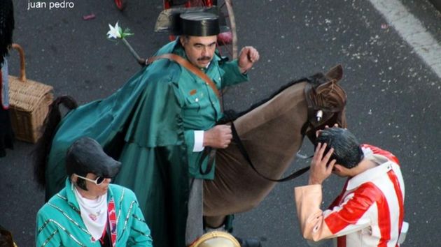 Aviso de la Guardia Civil a todos los que se disfracen este Halloween: “El uso público de uniformes de carácter oficial sin estar autorizado constituye una infracción penal”