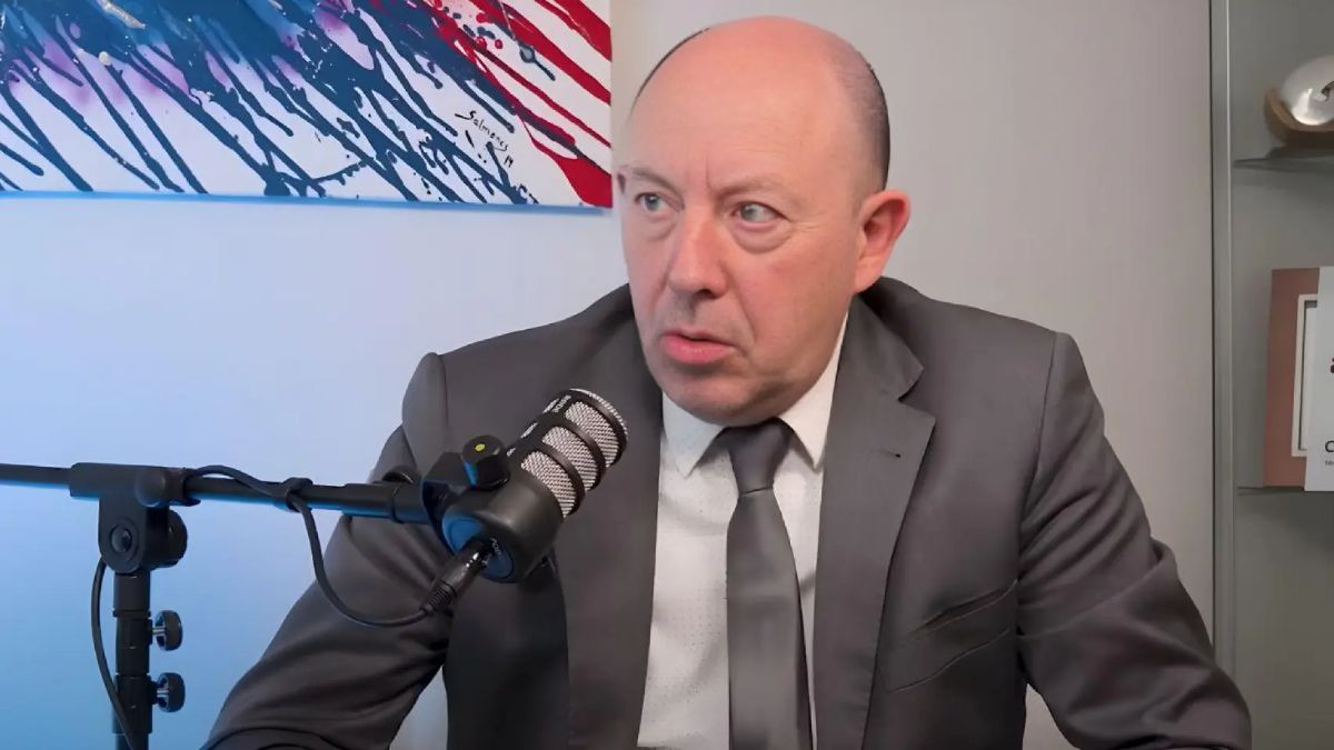 Gonzalo Bernardos en un podcast de Youtube