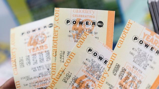 Una mujer pide a ChatGPT los números de la lotería y acaba ganando 85.000 euros: "mi marido y yo no lo podíamos creer"