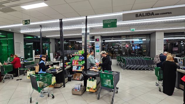 Los hogares españoles destinan hoy casi la mitad menos de su presupuesto a alimentos que hace 40 años