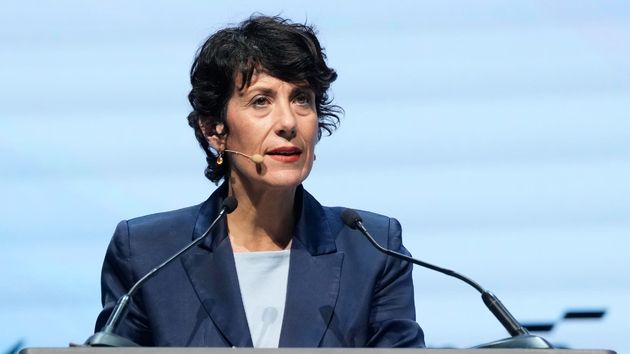 Elma Saiz niega la intervención de Sánchez en su marcha atrás con las cuotas de los autónomos y pretende llegar a un acuerdo