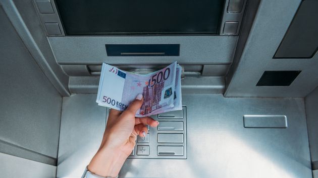 Un vecino de Salamanca se encuentra 500 euros en el cajero de su barrio y actúa de forma ejemplar