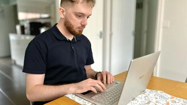 Un joven de 25 años envía el CV a 80 trabajos en dos meses sin éxito: “solo me queda seguir adelante, seguir esforzándome”