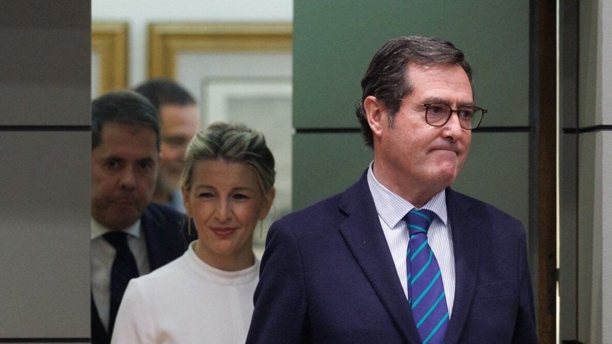 Antonio Garamendi con Yolanda Díaz