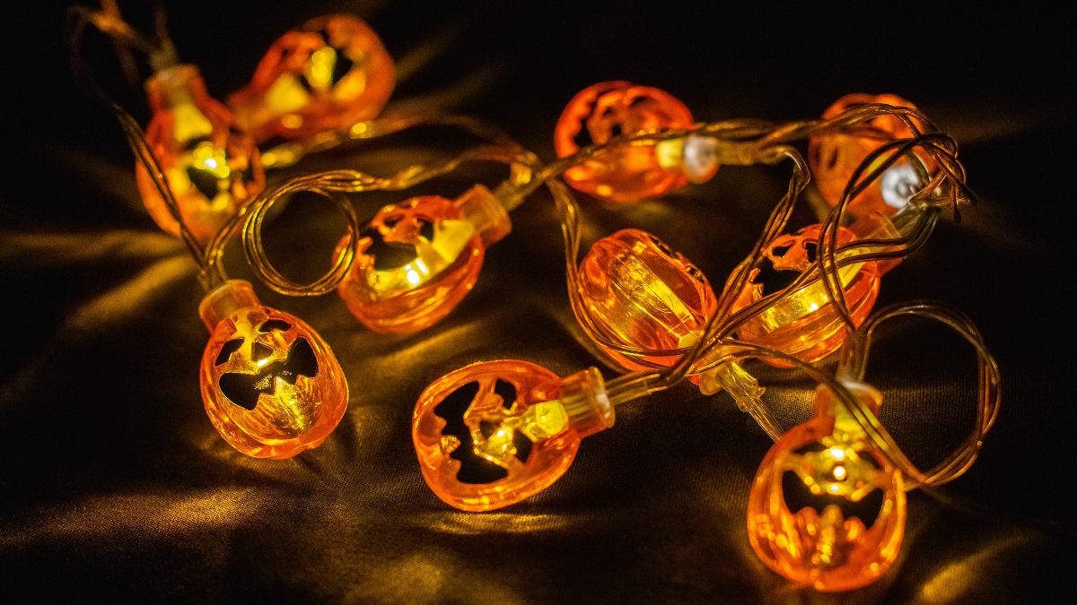 Guirnaldas de calabazas iluminadas