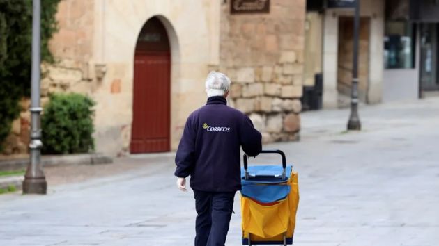 Correos activará un portal de empleo para cubrir las bajas por prejubilación de sus trabajadores sénior