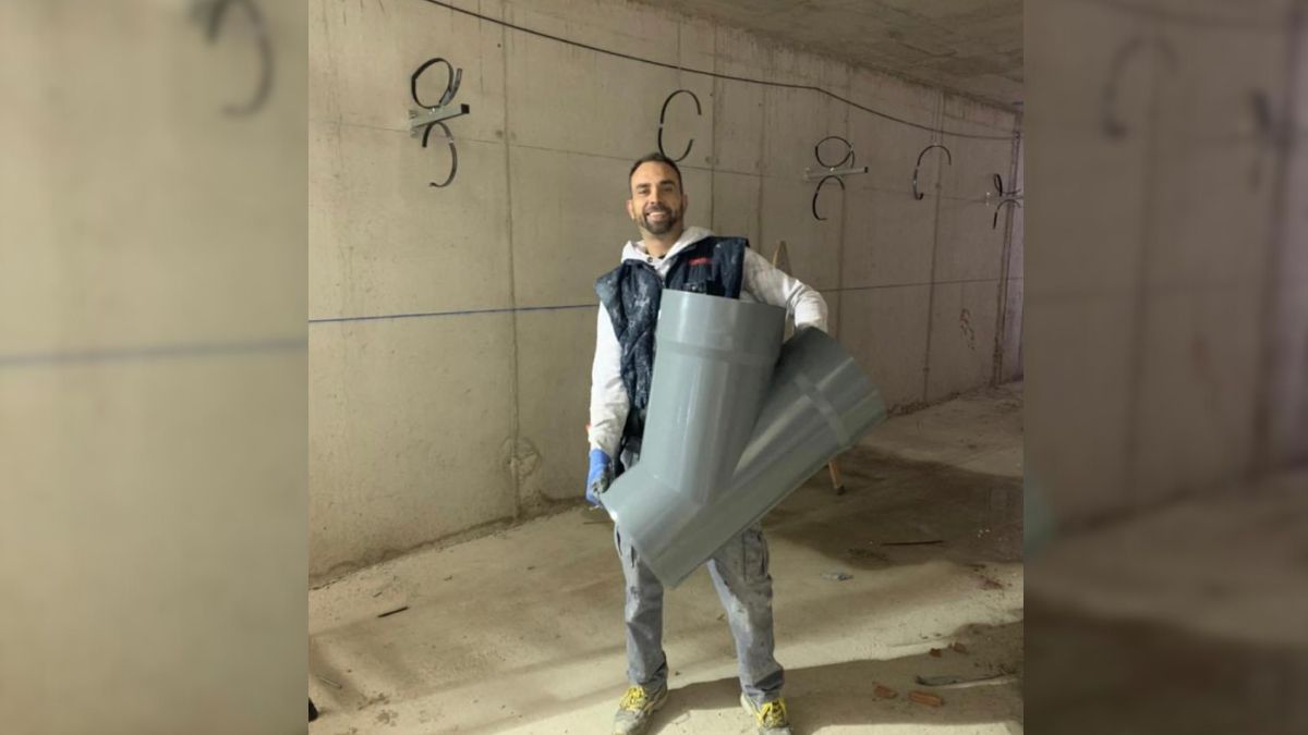 Javier Donoso, fontanero