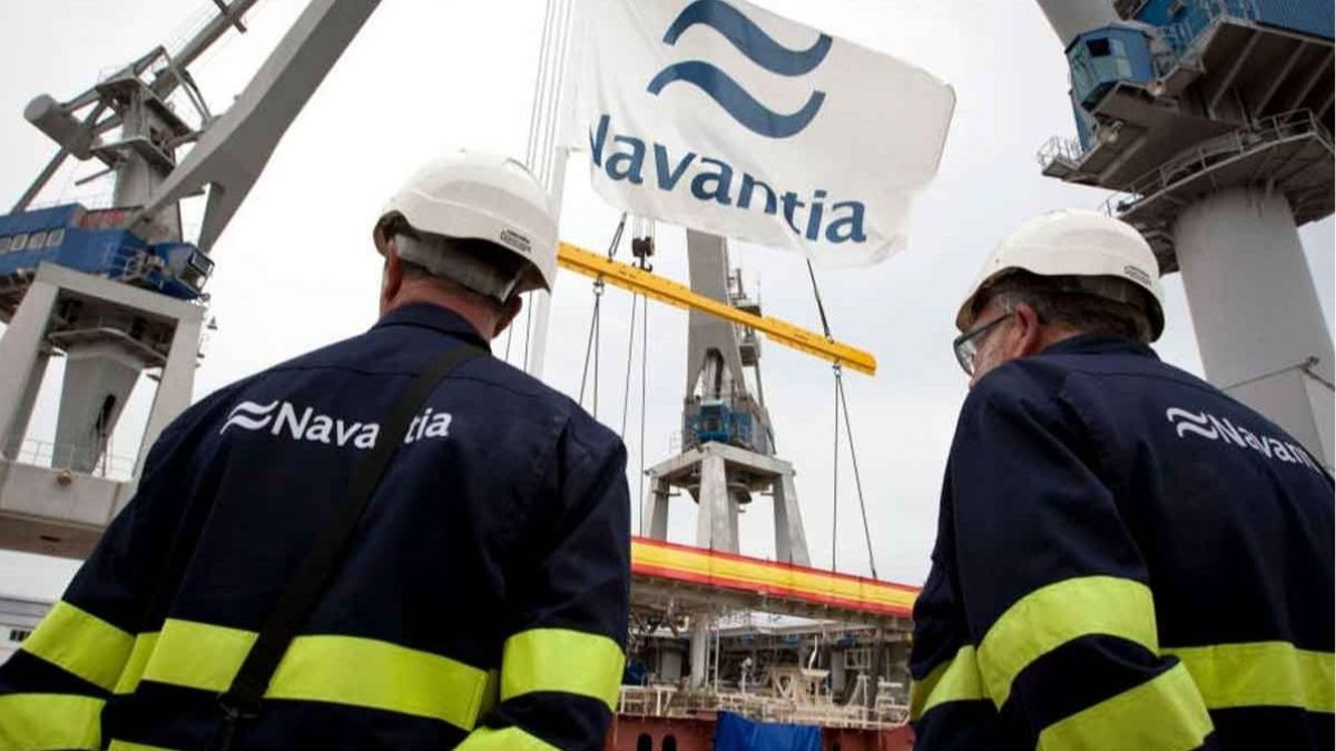 Dos trabajadores de Navantia