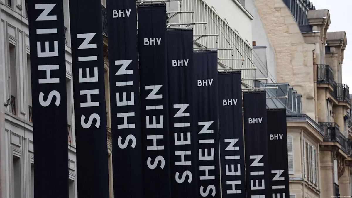 unos anuncios de Shein en París