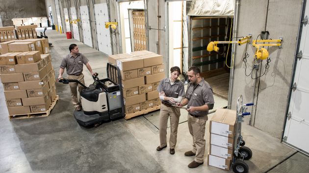 Manpower anuncia 2.600 vacantes para la campaña de Black Friday y Navidad: mozos de almacén, repartidores y operarios de producción