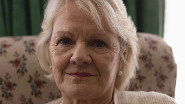 Una mujer logra cobrar dos pensiones de viudedad a la vez gracias al silencio administrativo y después de que la Seguridad Social se la denegara por incompatibilidad: la justicia lo avala