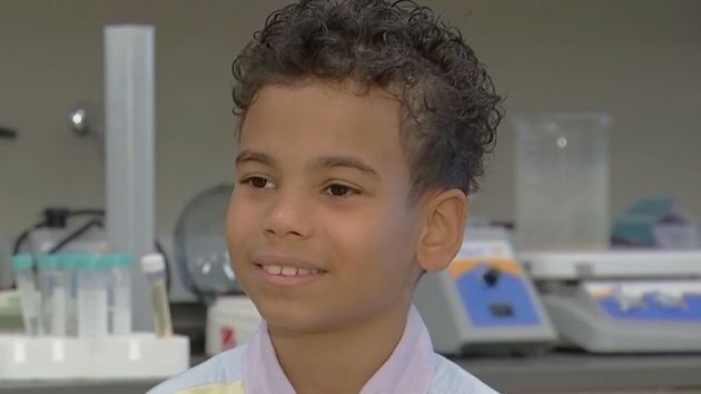 Aiden Wilkins (9 años), universitario: “Quiero ser neurocirujano pediátrico principalmente porque me gusta ayudar a niños de mi edad”