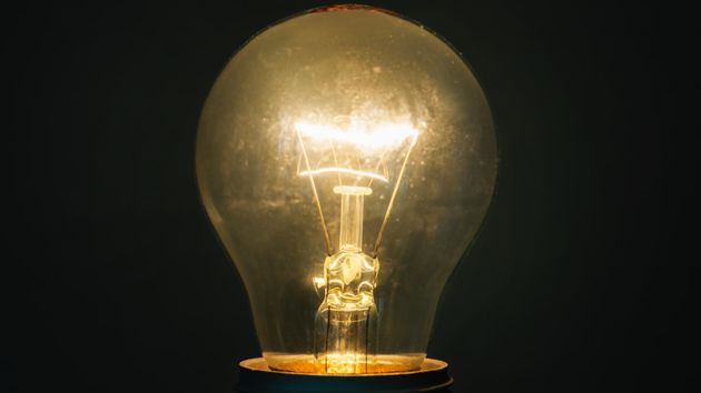 Precio de la luz domingo, 9 de noviembre de 2025: cuándo es más barata y cara en el día dentro del PVPC	