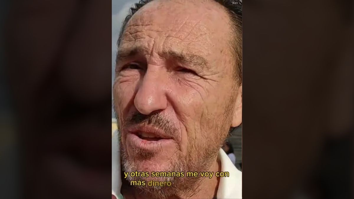 un vendedor de mercadillo