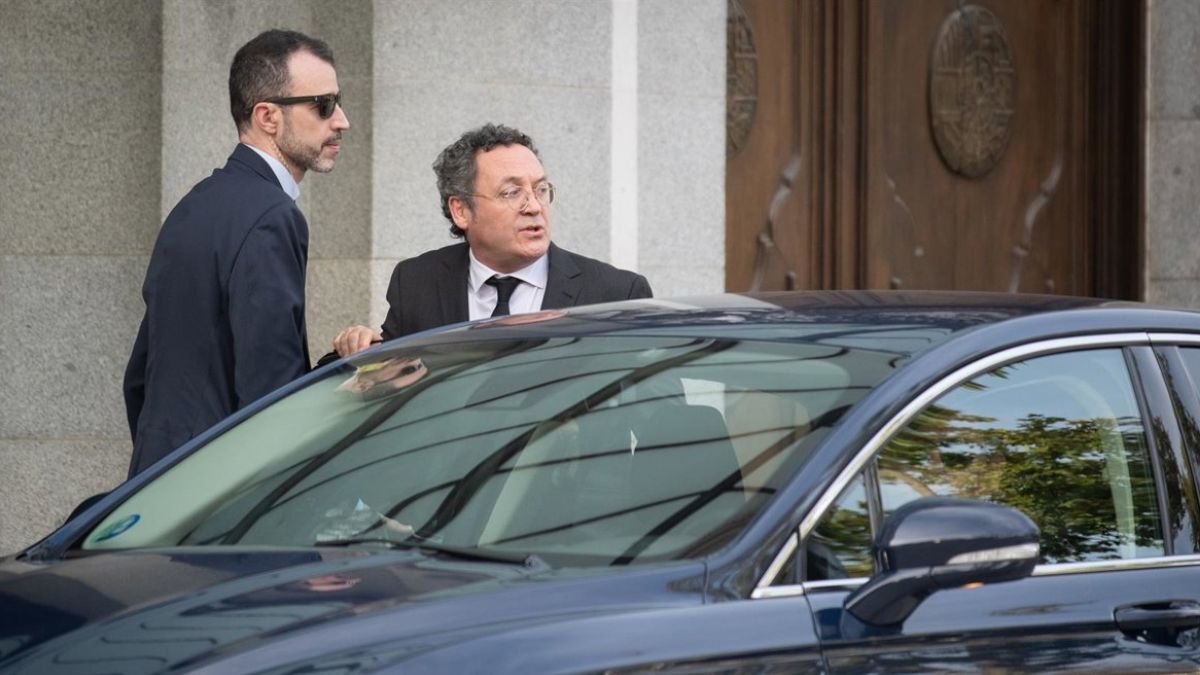 García Ortiz en el coche