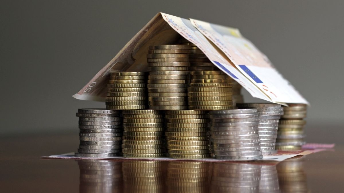 Una casa realizada con dinero en efectivo