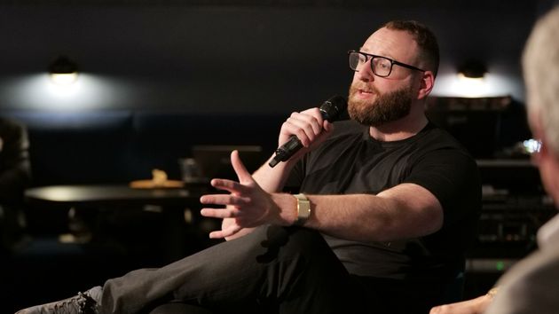 Samuel, emprendedor: "Las semanas de cuatro días no funcionan, trabajamos de 9 de la mañana a 9 de la noche, seis días a la semana"