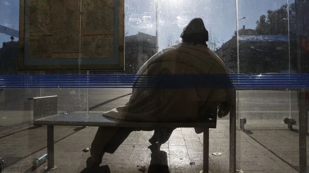 Una trabajadora sin hogar: "Tengo contrato y pago impuestos, ¿por qué nadie me alquila una habitación?"