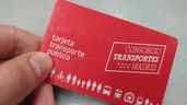 una tarjeta de transporte publico de madrid