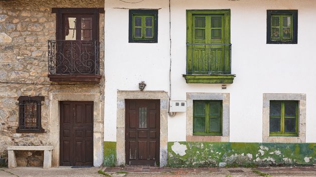 Una casa heredada que valía 150.000 euros se vende por 14.000 euros tras años de desacuerdos y conflictos entre los 36 herederos