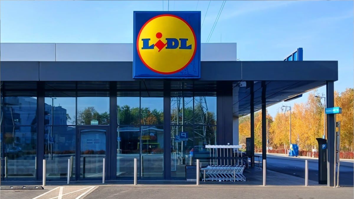 Entrada a un supermercado Lidl