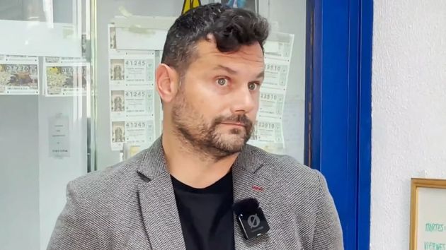 José Pastor, dueño de una administración de lotería