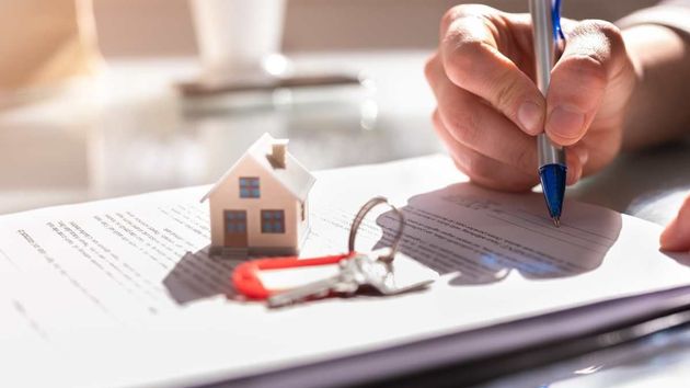 La ley de alquiler lo confirma: el inquilino se puede quedar en la vivienda hasta 8 años si el casero no le avisa con 4 meses de antelación de que no quiere renovar