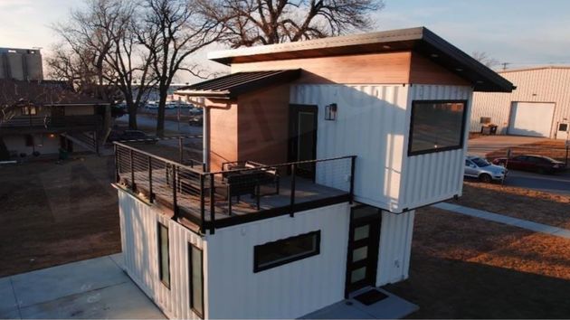 Amazon vende una casa prefabricada 'low cost' con cocina equipada y dos pisos por 23.000 euros