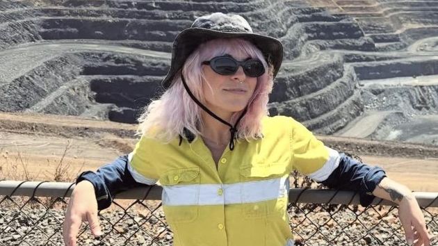 Virginia Sanz, española que limpia minas en Australia: "Gano el triple que en España y la vida cuesta lo mismo"