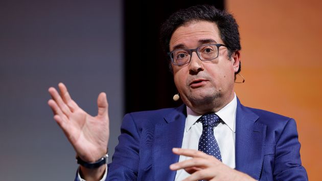 Plataforma Intersindical critica que no se les tenga en cuenta en la negociación para la subida salarial de los funcionarios y amenaza con movilizaciones