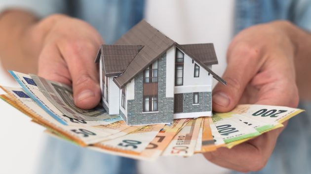 Tengo 130.000 euros ahorrados y quiero comprar una casa: un asesor patrimonial advierte que no hay que darlo todo en la entrada