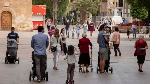 Los trabajadores que podrán pedir 2 semanas más de permiso de maternidad y paternidad hasta que el menor cumpla 8 años a partir del 1 de enero de 2026