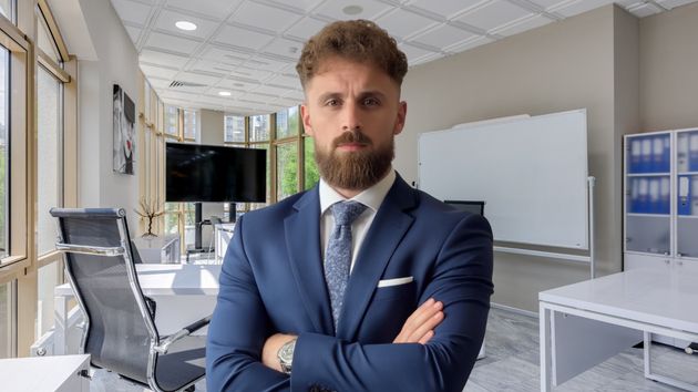 Un experto en finanzas habla claro sobre cómo amortizar la hipoteca: “En el año 16 tendrías suficiente capital para amortizar el restante de la hipoteca de golpe y ahorrarte 14 años, lo que sería un total de casi 78.000 euros en intereses”