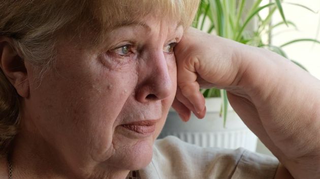 Una jubilada asfixiada por las deudas: “cobro una pensión de 800 euros y debo un crédito de 20.000 euros”