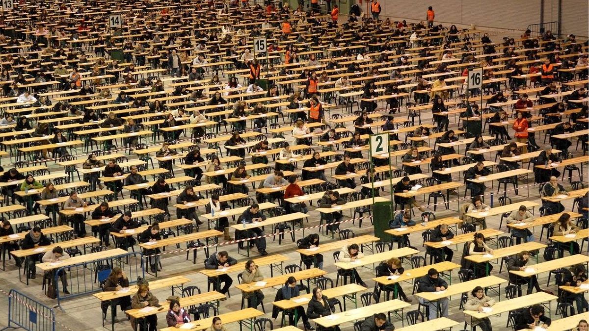 Opositores en el examen 