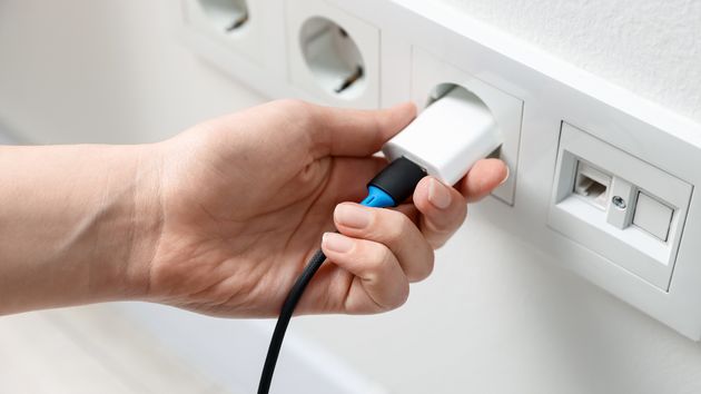 Es oficial: Si pagas 100 euros de luz al mes, a partir del 1 de enero de 2026 la factura aumentará 7,5 euros de manera fija, independientemente del consumo