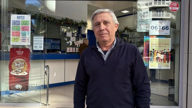 Eduardo Ballesteros, lotero, sobre el sorteo de Navidad: "El 25 está agotadísimo, pero también se llevan mucho 18"