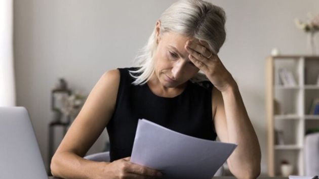 Natalia, niñera sénior: “la madre decía que me había pagado mi sueldo después de cobrar la prestación de complemento salarial, pero no he visto un euro en el banco”