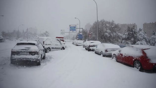 La AEMET pide que nos preparemos para lo que se viene en el puente: llega un temporal invernal a España con nieve desde 1.000 metros, rachas de hasta 90 km/h y olas de 6 metros
