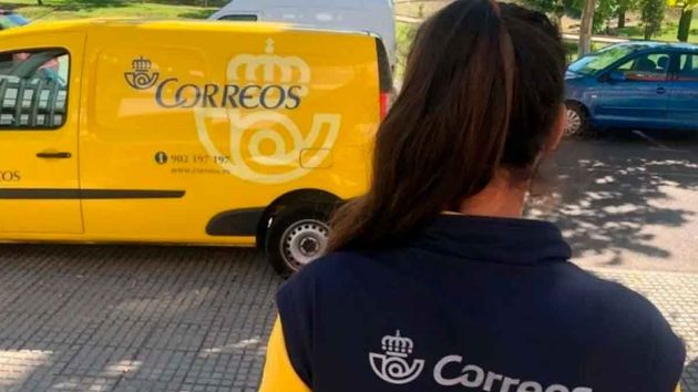 trabajadora de Correos